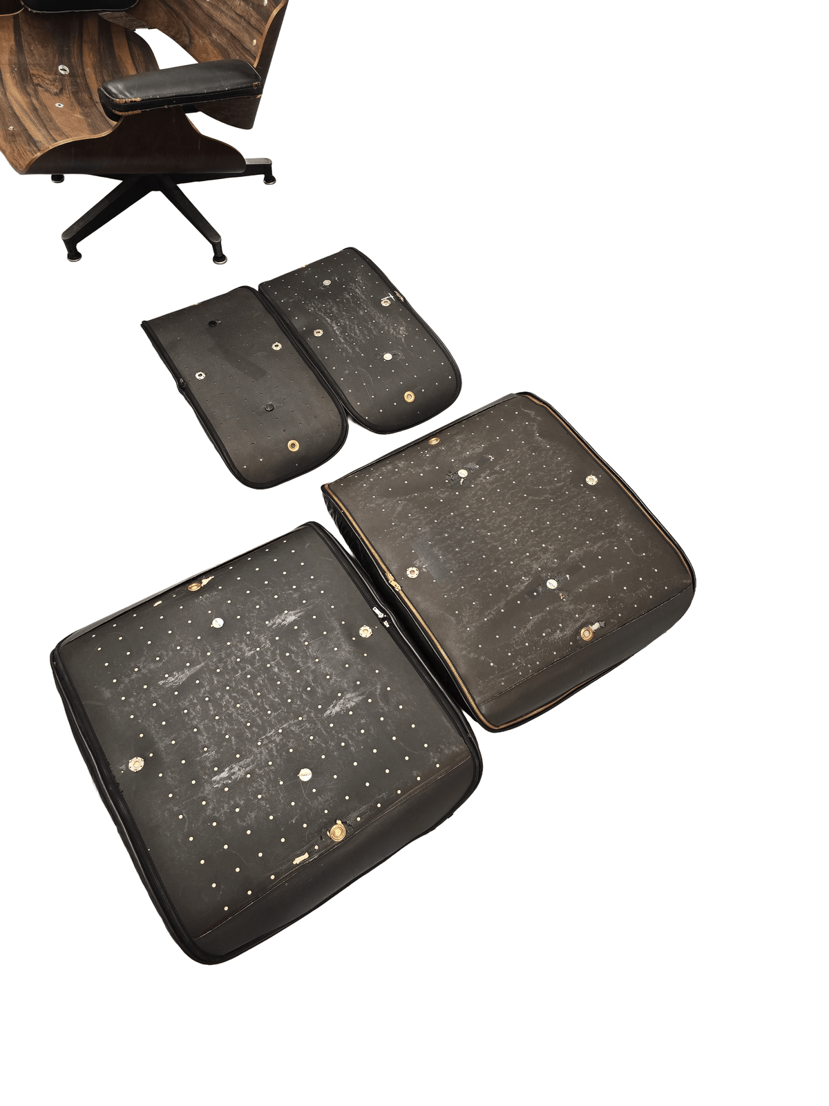 2nd Generation Eames Herman Miller Rosewood Lounge Chair and Ottoman, Circa 1960's - Opulent Seating