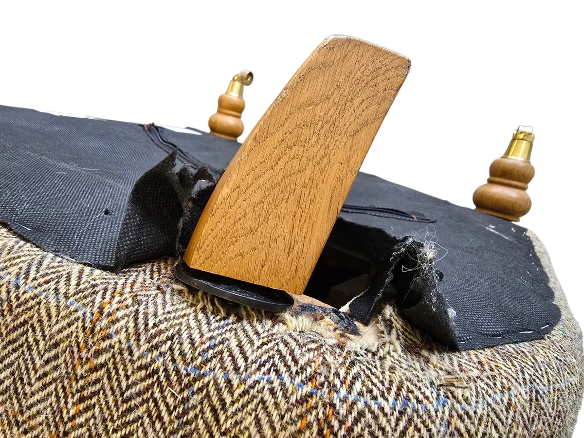 Chesterfield Ellis Snug Harris Tweed & Leather Armchair – Bracken Herringbone - Opulent Seating