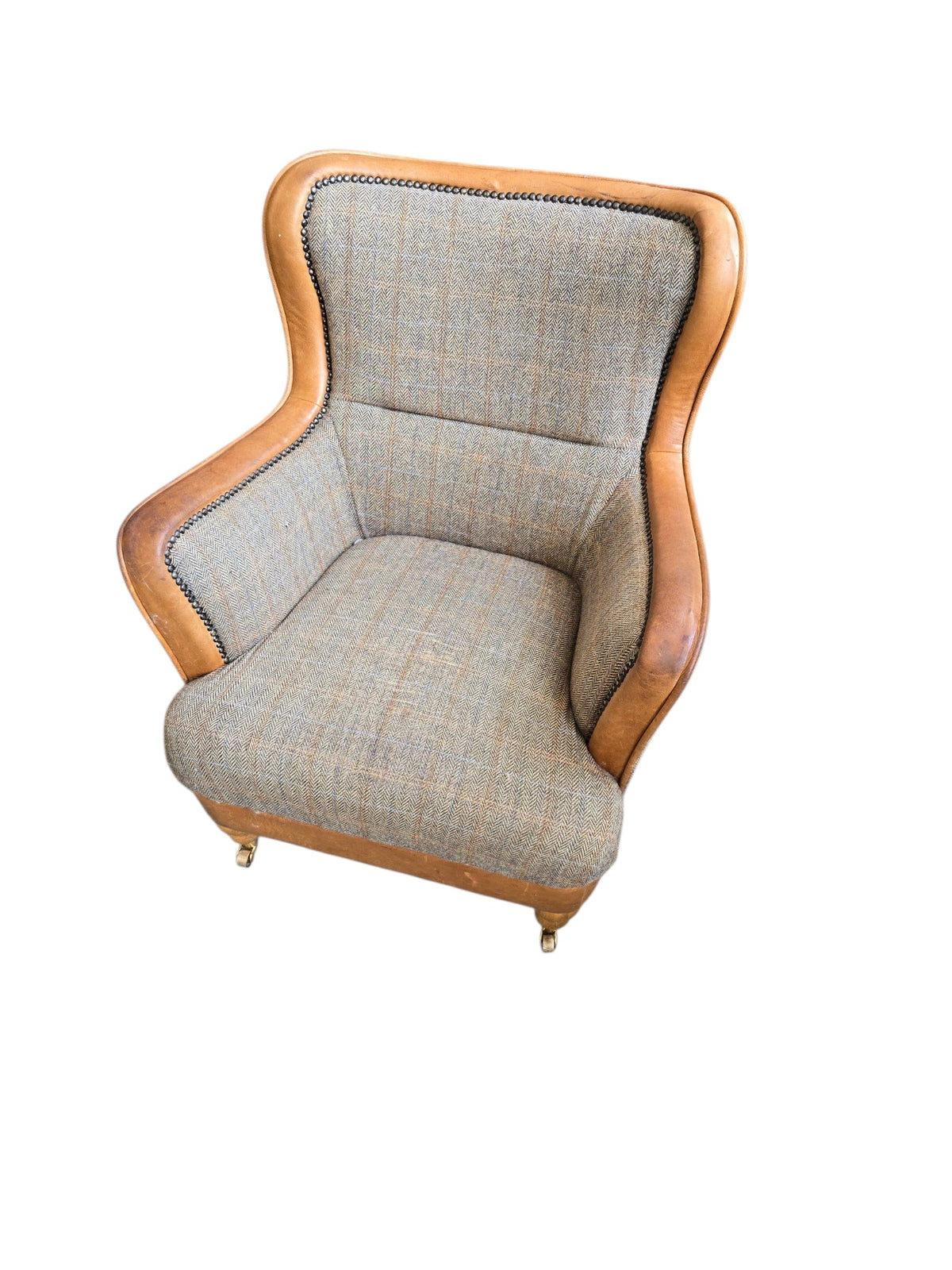 Chesterfield Ellis Snug Harris Tweed & Leather Armchair – Bracken Herringbone - Opulent Seating